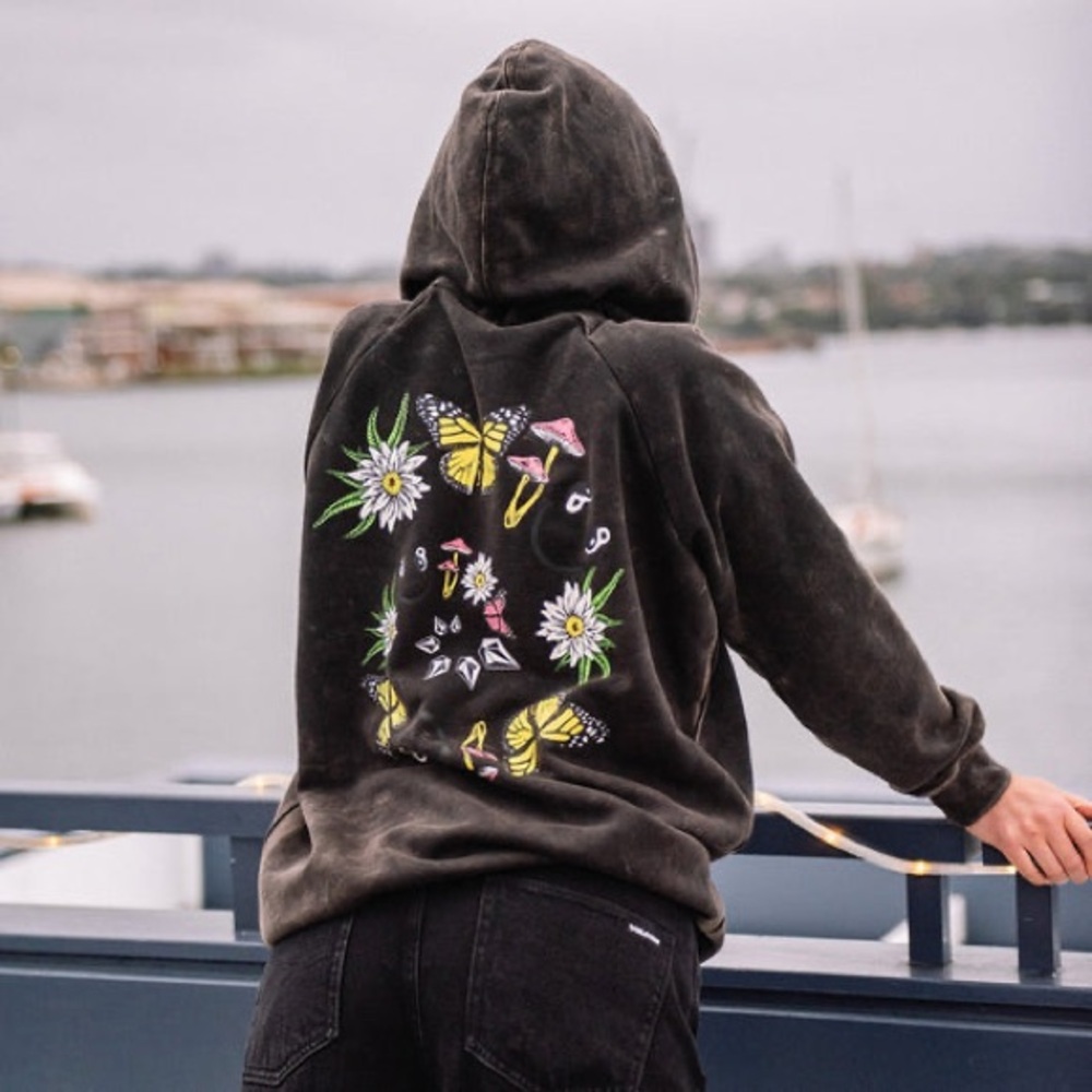Volcom Mushroom Butterfly Truly Stoked Boyfriend Hoodie XXL HTF Graphic Rare